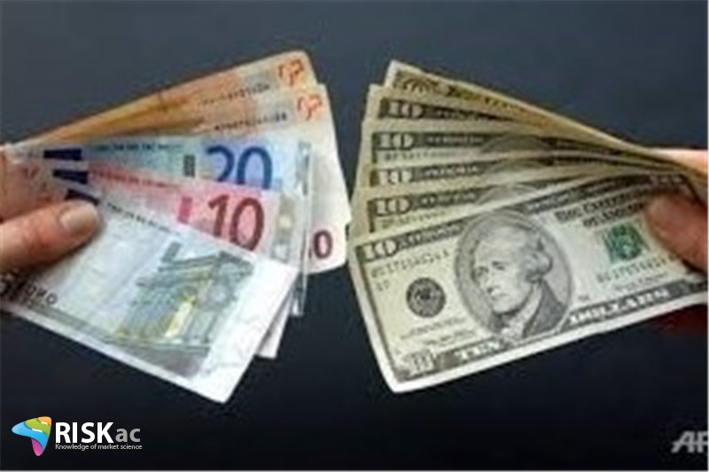 چه موقع یورو در مقابل دلار کاهش ارزش پیدا می کند