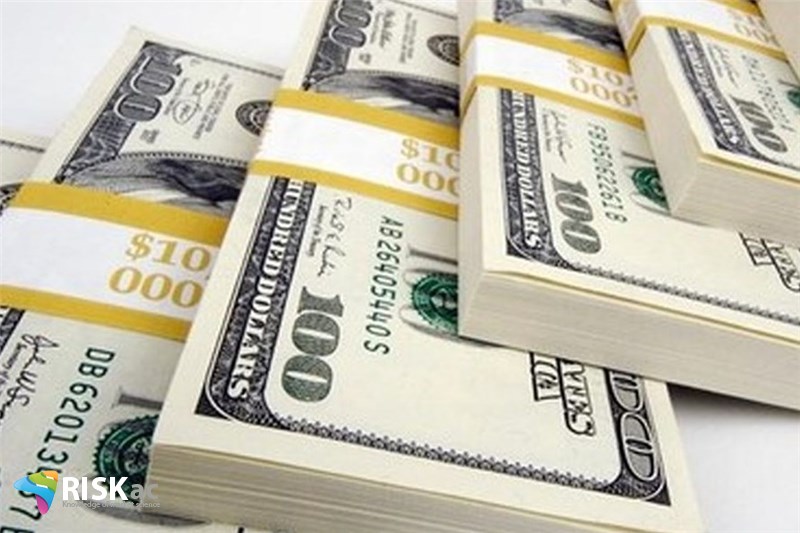 میانگین وزنی قیمت دلار در سال 1400، 7500 تومان بوده